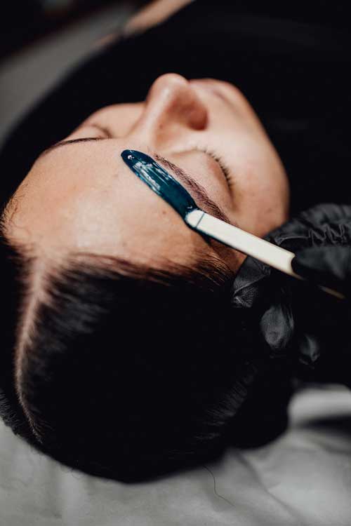 Waxing eyebrow Waxing eyebrow